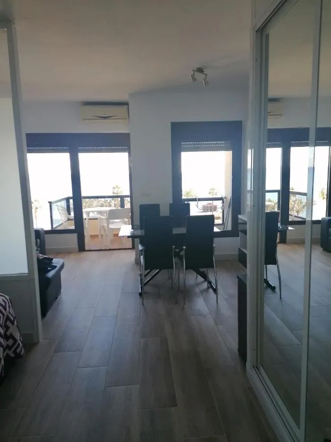Apartamento-Estudio First Line Of The Beach Malaga -Benalmádena